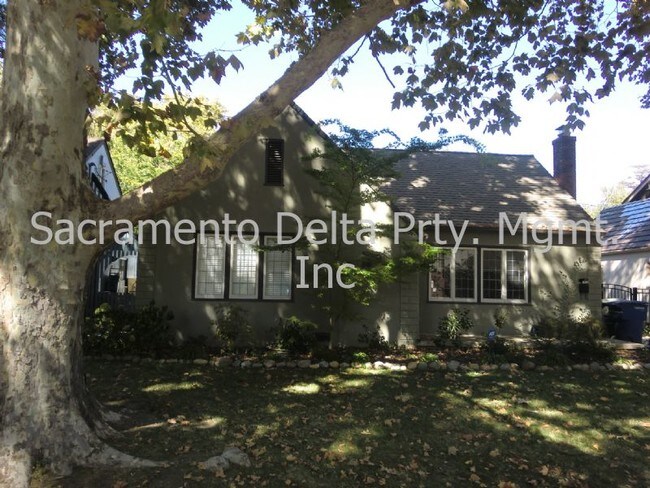 Building Photo - 2517 7th Ave