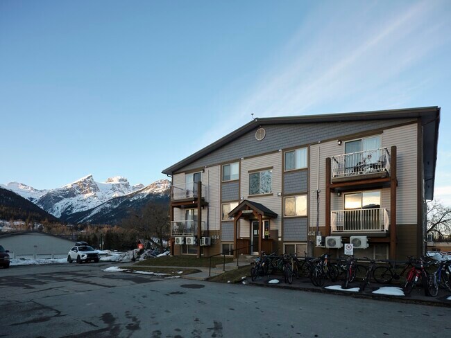Photo du bâtiment - 1462 6th Ave