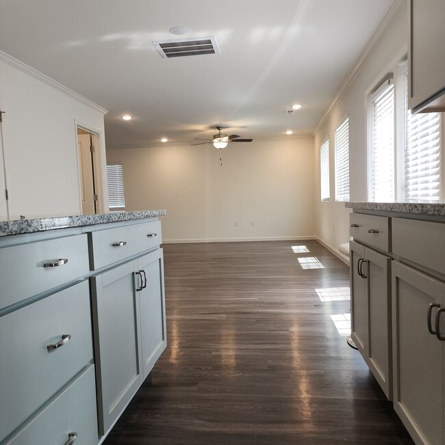 Building Photo - ALMOST NEW 4 Bedroom House FOR RENT