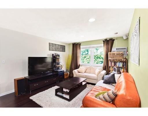 Building Photo - 239 Main St