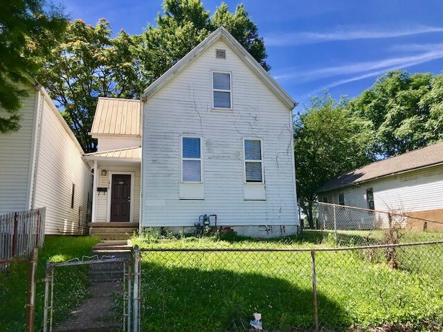 Primary Photo - 1312 W Delaware St