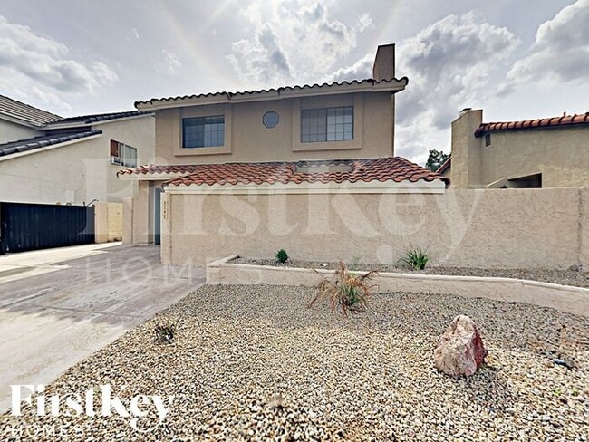 Building Photo - 1742 La Cruz Dr