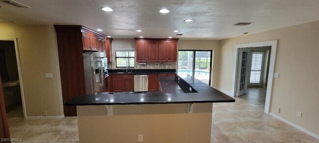 Foto del edificio - 222 SW 42nd St
