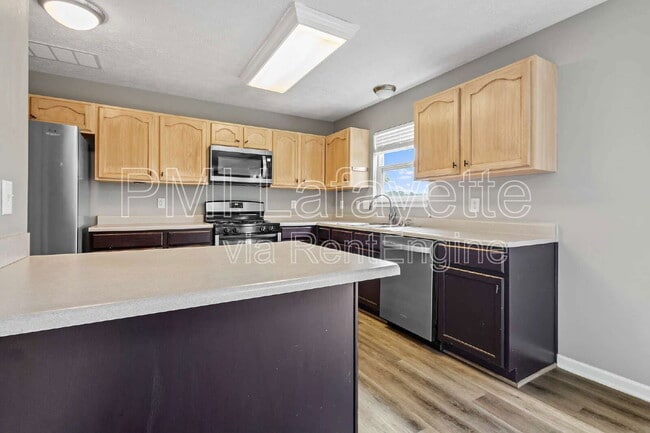 Foto del edificio - 3700 Goodall Ct