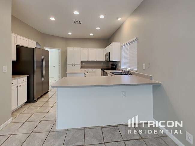 Foto del edificio - 42049 W Lunar St