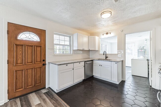 Foto del edificio - Newly renovated 3BR Home for Rent!