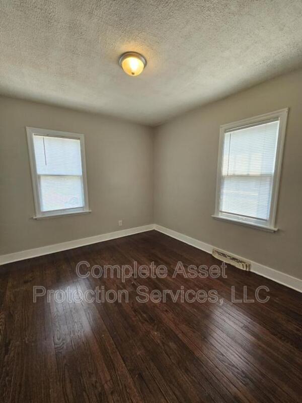 Foto del edificio - 7416 S McCook Ave