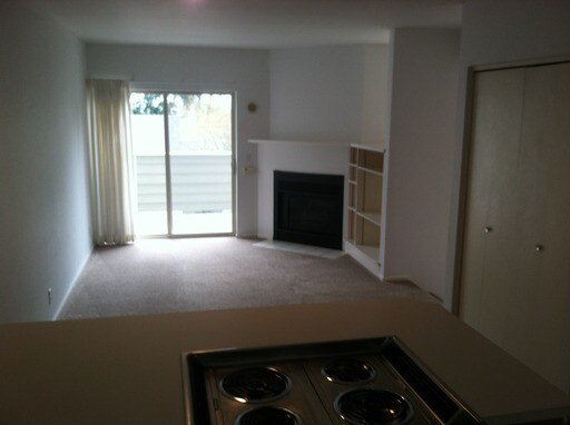 Building Photo - 3070 Ivy Glen Dr