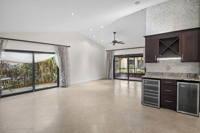 Building Photo - 5281 Bolero Cir