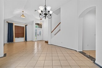 Building Photo - 12214 Doe Meadow Dr
