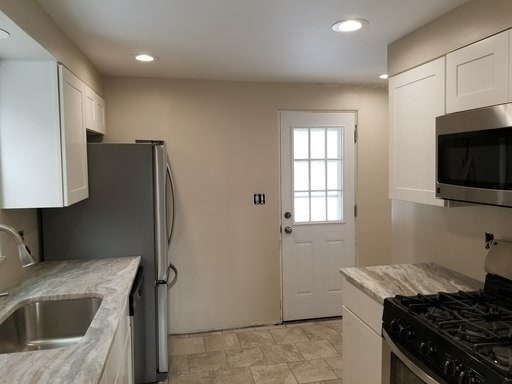 Building Photo - Cute Three Bedroom Home in Brookline Neigh...