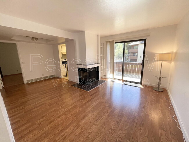 Building Photo - 6878 Countrywoods Cir