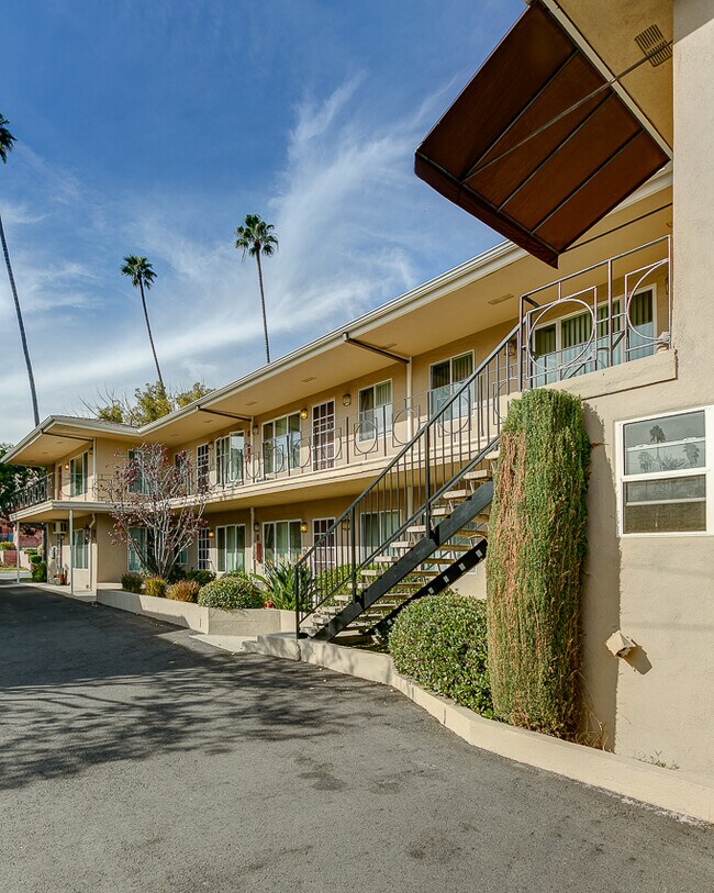 Exterior #2 - 148 N Catalina Ave