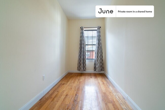 Foto del edificio - Room in Shared 3 bed/2 bath home