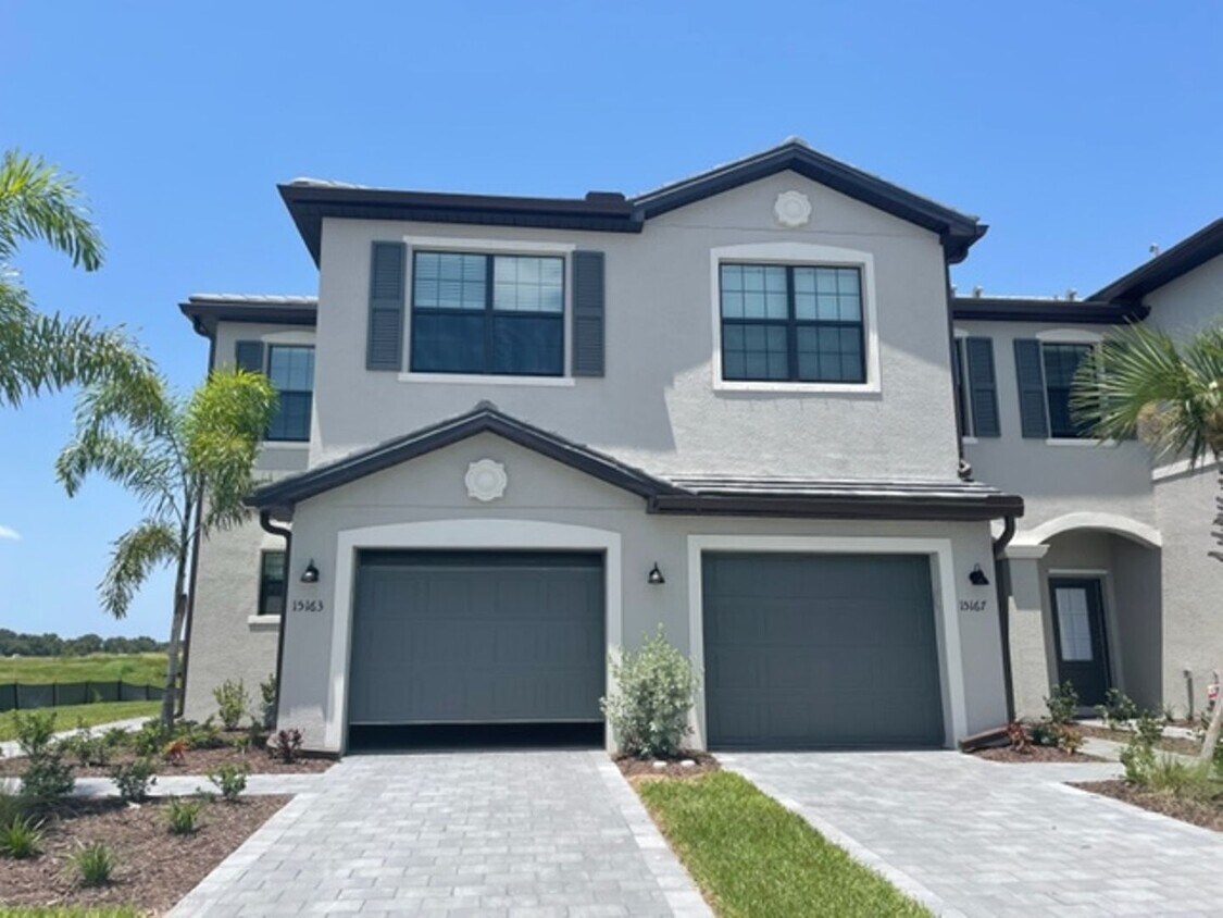 Foto principal - 3/2.5 TOWNHOUSE LORRAINE LAKES No deposit ...