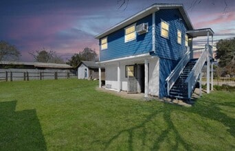 Building Photo - 7919 Brays St