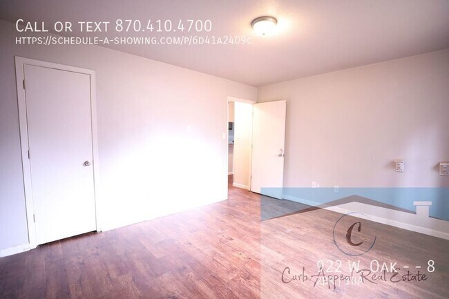 Foto del edificio - First month move in special $450!!   2 bed...