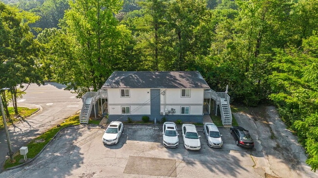 Building Photo - 105 P'Poole Ave