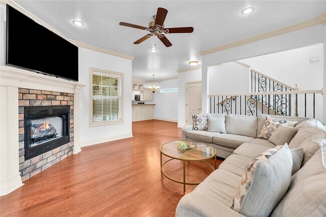 Building Photo - 536 N Tennyson Ln