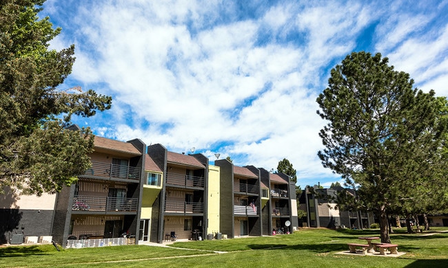 Wentworth Apartments - Aurora, CO | Apartments.com