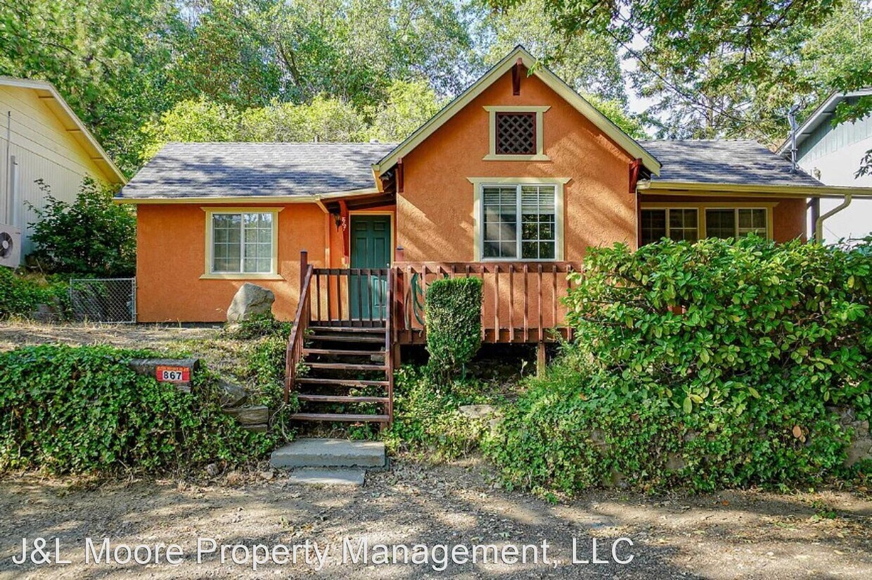 Primary Photo - 2 br, 1 bath House - 867 4th Ave