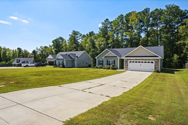 Building Photo - Charming 3-Bedroom Ranch Home – Move-in Re...