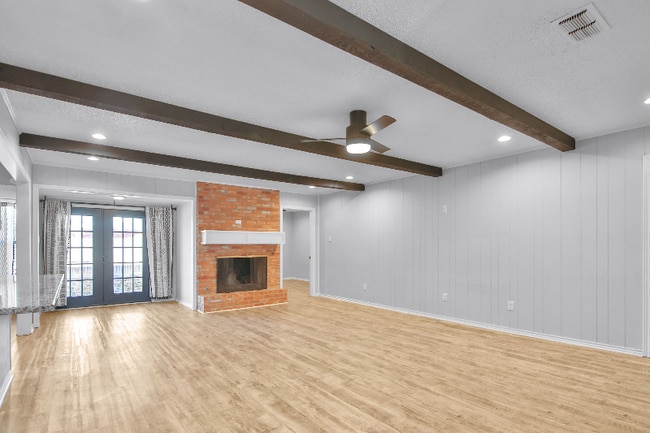 Building Photo - 6907 Avenue W