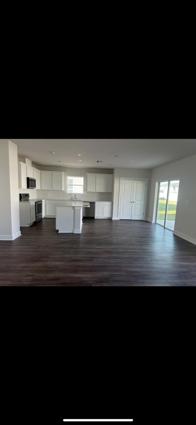 Primary Photo - 30555 Thunderbird Dr