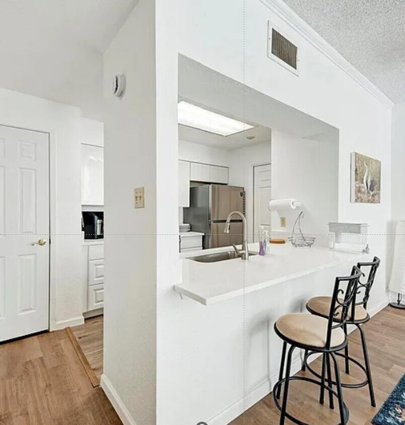 Foto principal - 807 W 25th St