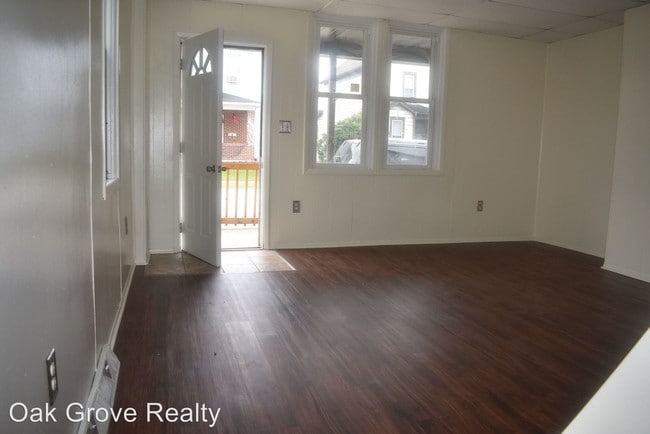 Building Photo - 175 Maple Ave