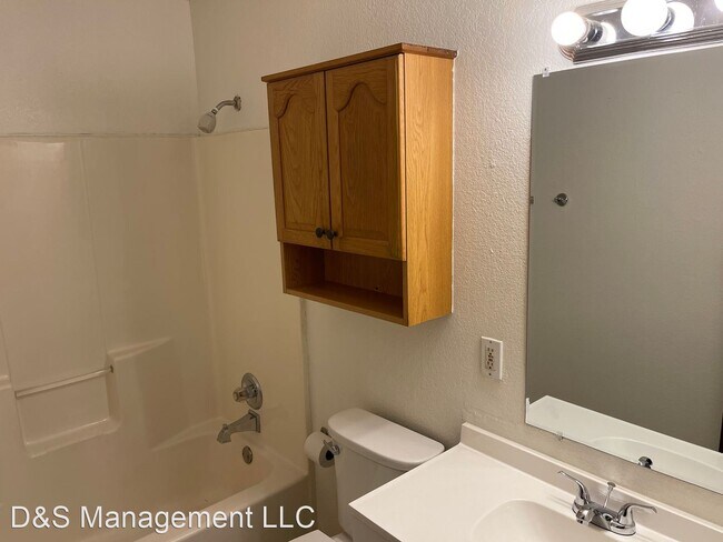 Foto del edificio - 2 br, 1 bath House - 749 SW 13th
