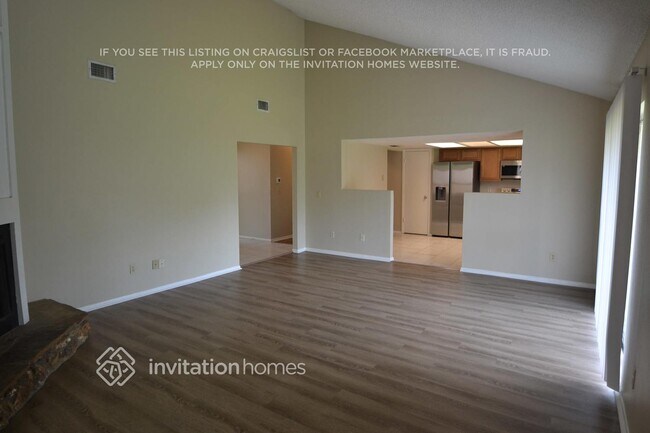 Foto del edificio - 644 Deer Run Ct
