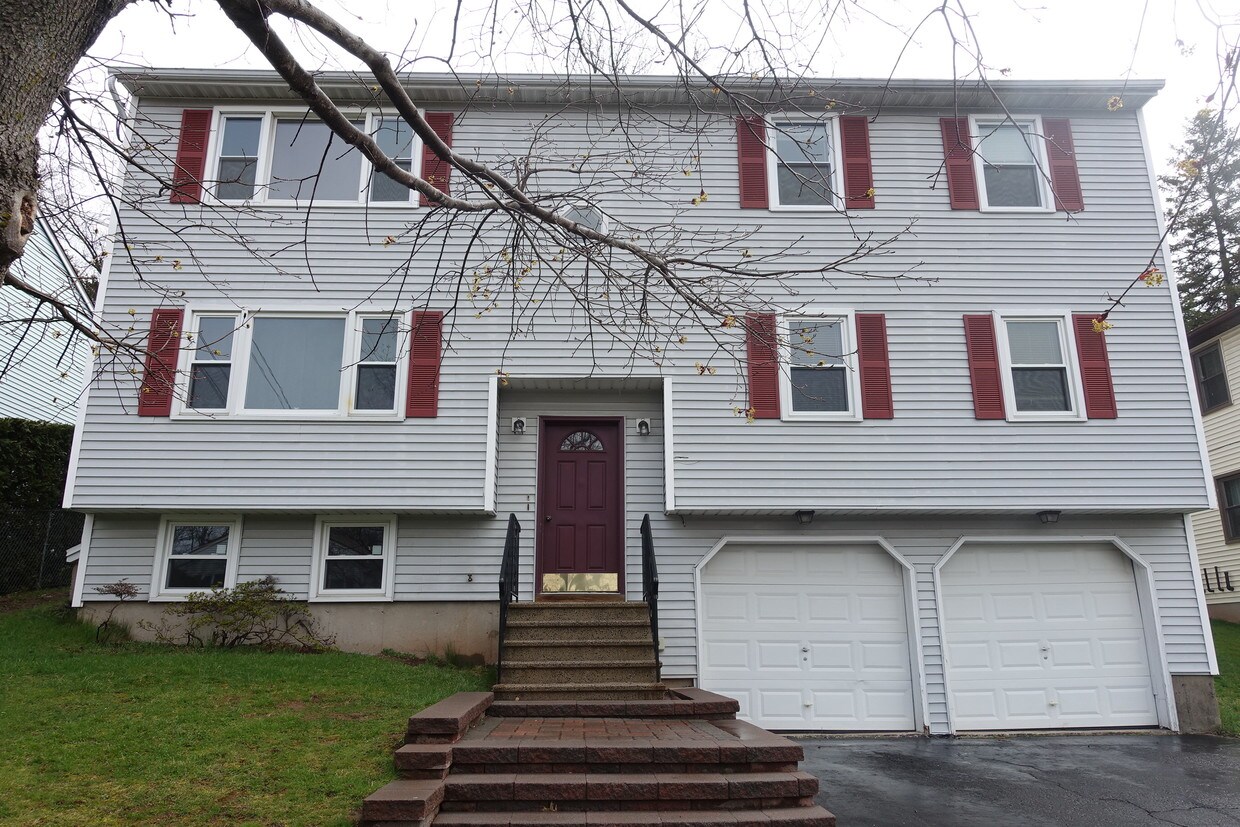 55 Sandy Brook Dr, New Britain, CT 06053 House for Rent in New Britain, CT