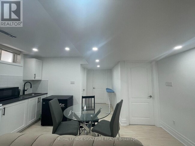 Building Photo - 81 Serene Way