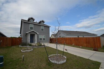 Building Photo - 13706 Mussel Rn