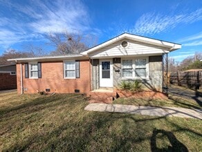 Building Photo - 4737 Pineleaf Dr