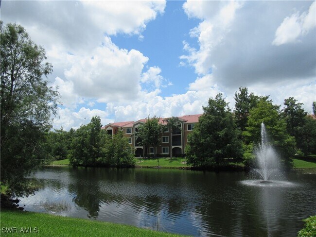 Foto del edificio - 1180 Reserve Way