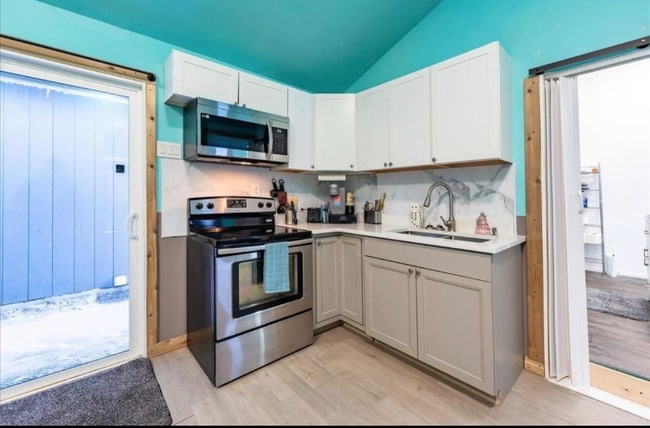 Building Photo - 1265 Hearts Ct