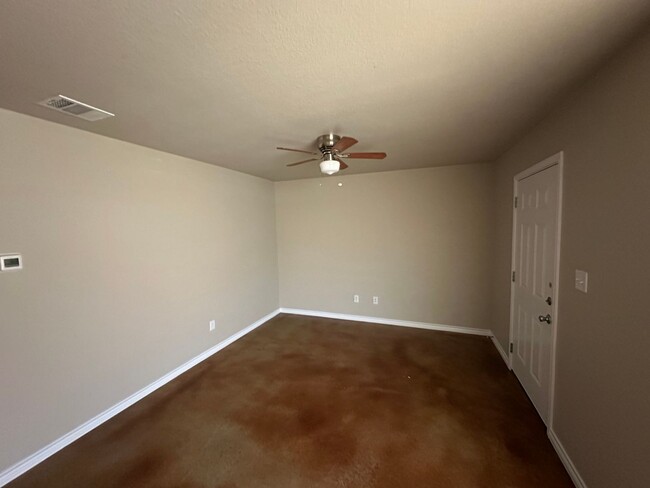 Building Photo - 1 Bed/1 Bath