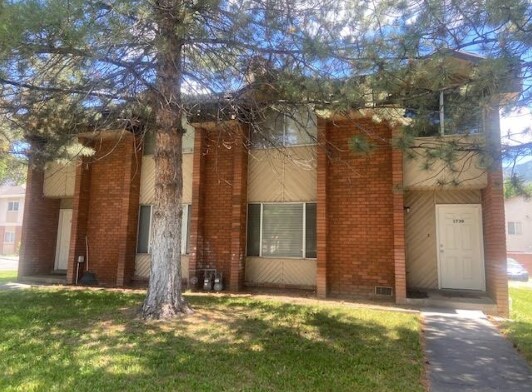 Foto del edificio - 1732 N Riverside Ave