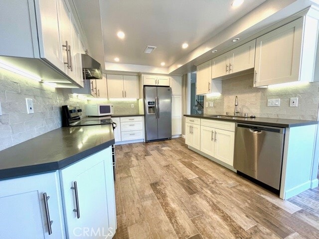 Building Photo - 4641 Larwin Ave