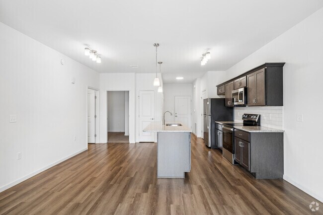 Madison, 1 dormitorio, 1 baño con estudio - 942 pies cuadrados - Sala de estar y cocina - Red Mill Crossings