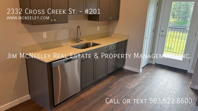 Foto del edificio - 2330 Cross Creek St
