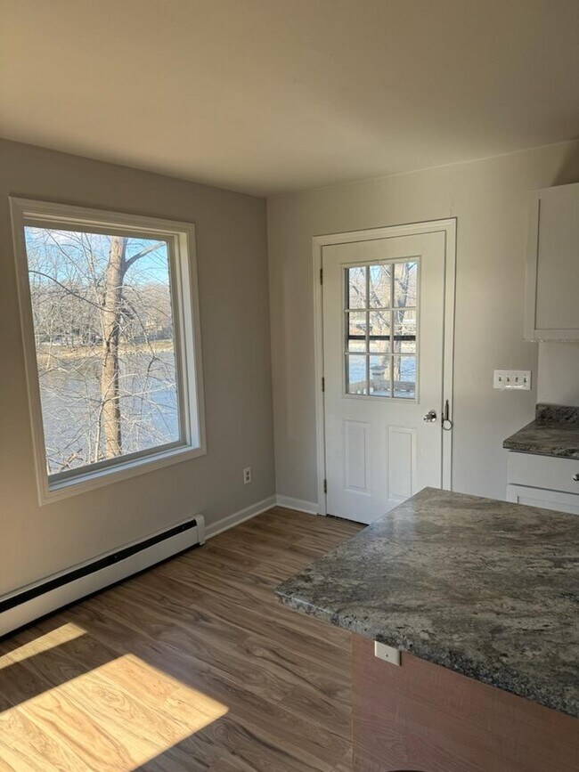 Foto del edificio - 8911 N County Road F