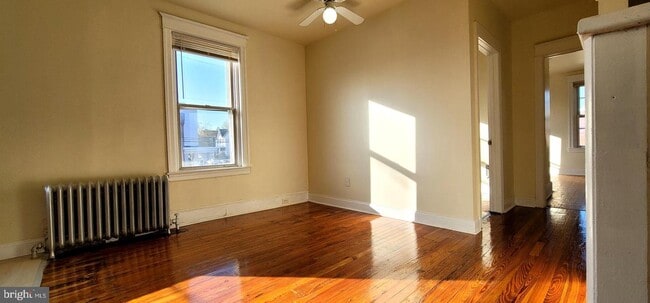 Building Photo - 528 Benner St