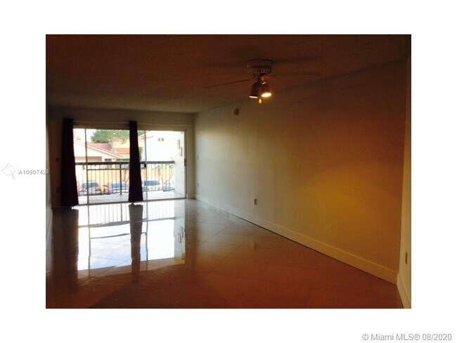 Foto del edificio - 6276 NW 186th St