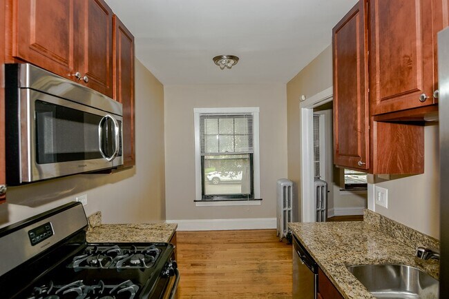 Foto del edificio - 2119 W Ainslie St