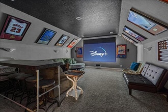 Building Photo - 2279 S Bear Claw Way