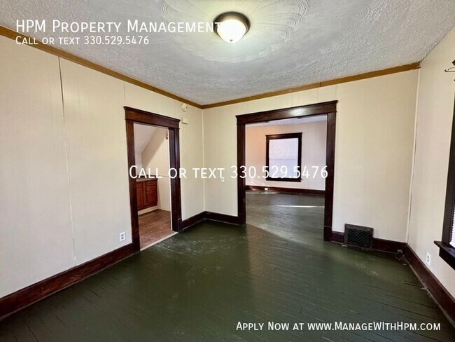Foto del edificio - 212 Dryden Ave SW