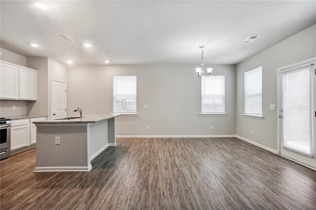 Foto del edificio - 212 Ridge Valley Dr